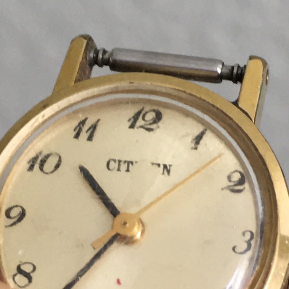 🖤Citizen wind-up small watch